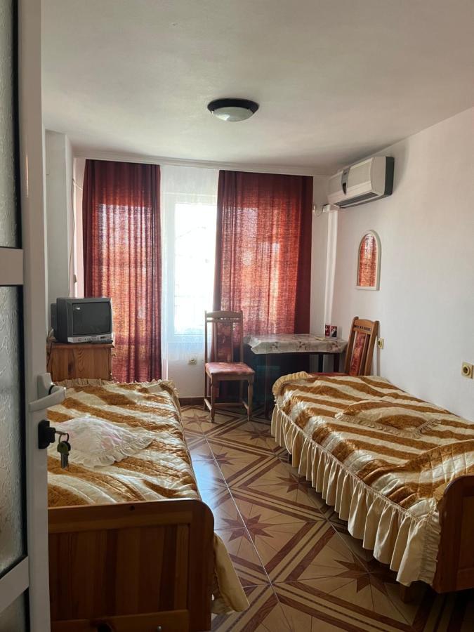 Central Guesthouse ネセバル エクステリア 写真