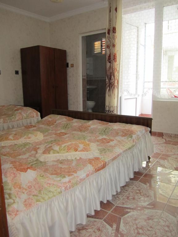 Central Guesthouse ネセバル エクステリア 写真
